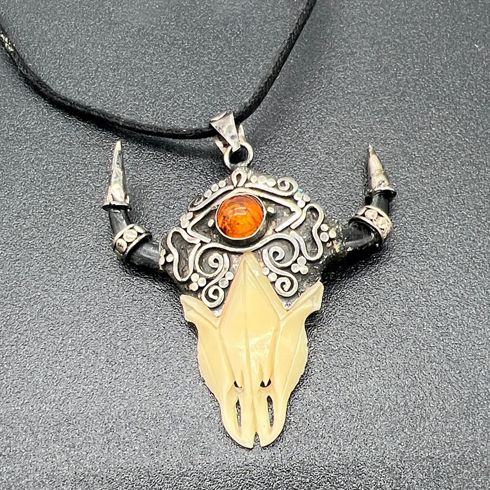 Vintage Sterling skull bone  Pendant Necklace
